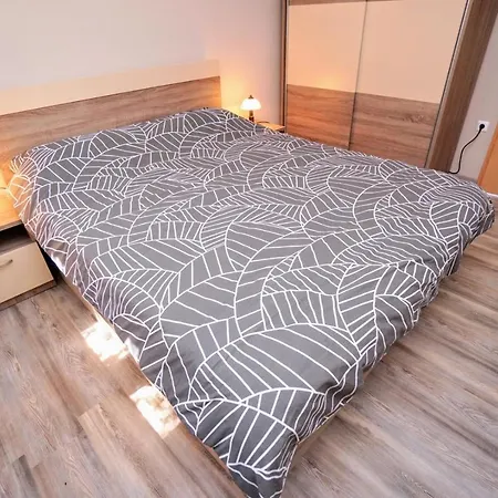 Kristijana 3*